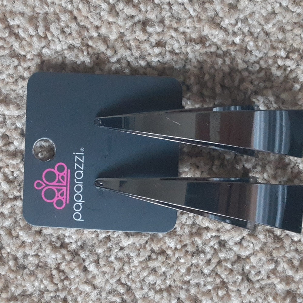 Paparazzi earrings Final Price